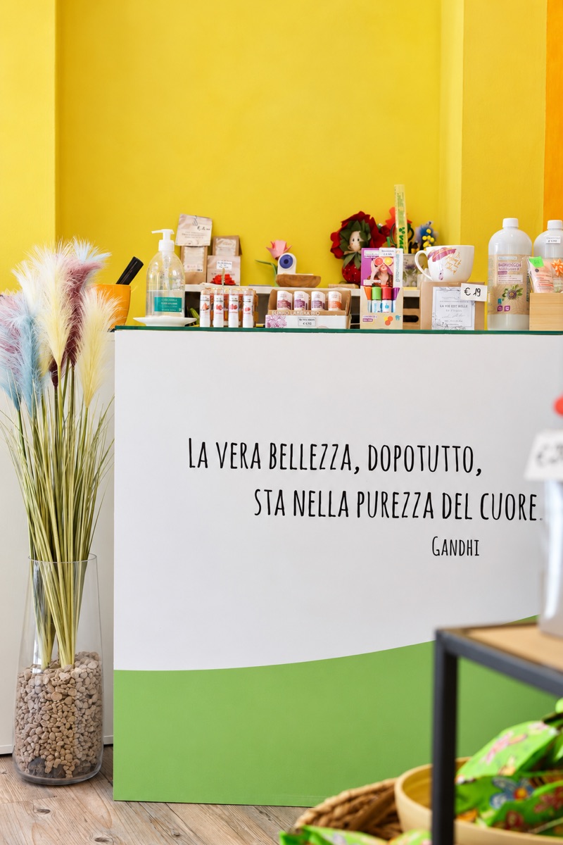 Punto vendita Happy Daisy e pannello del bancone