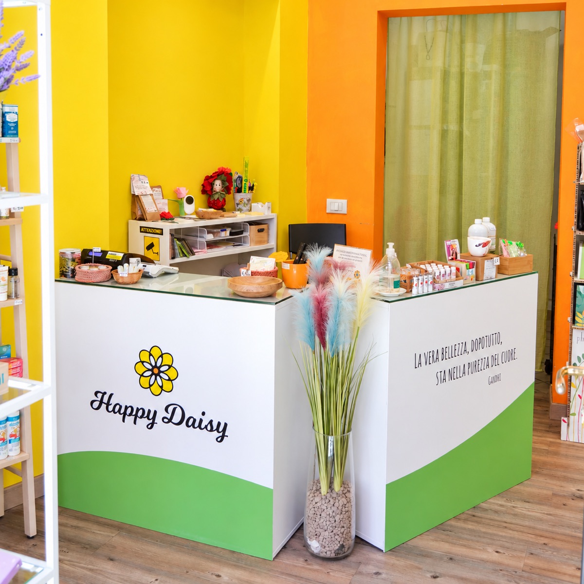Interno del punto vendita Happy Daisy